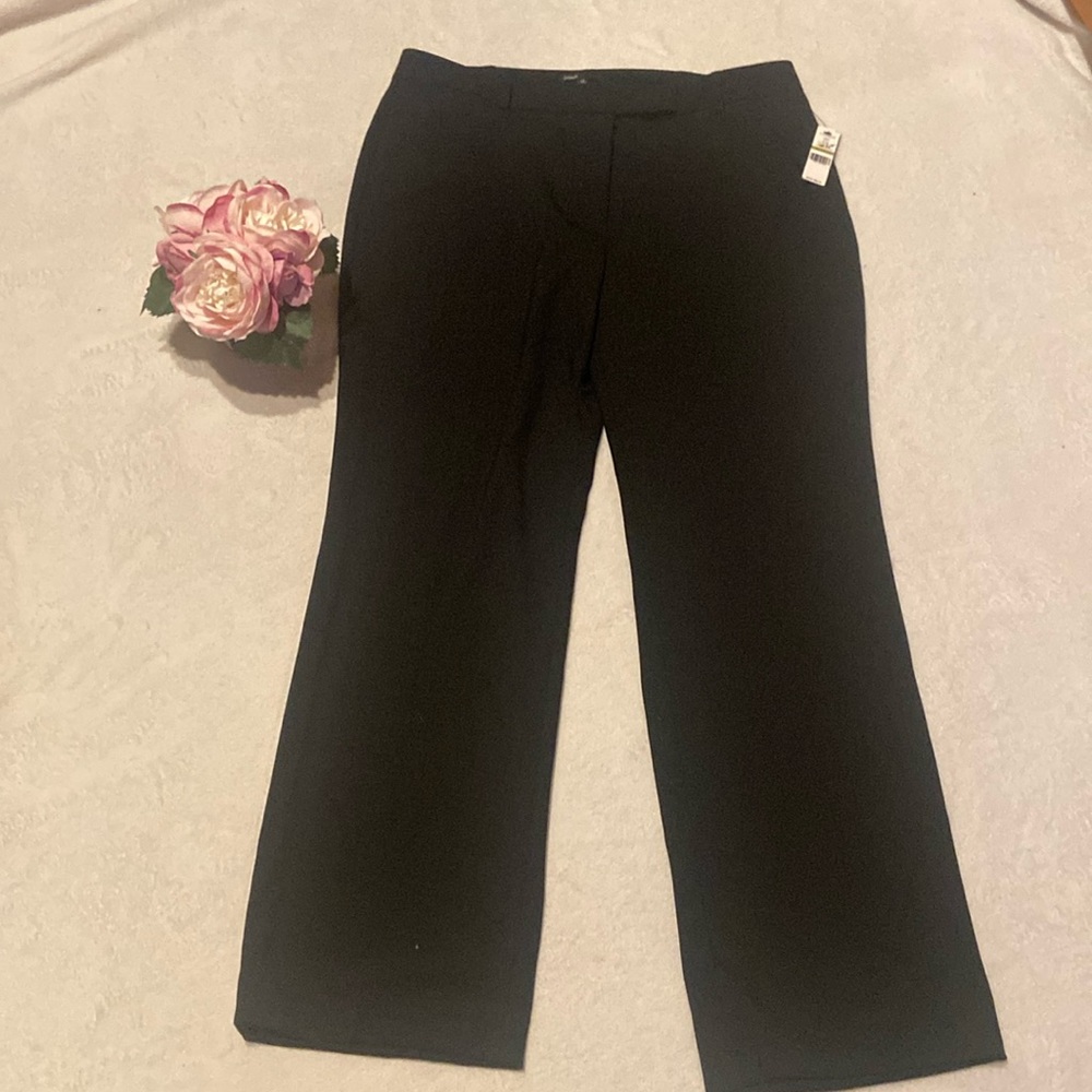 CHAUS NWT Size 14 Core Essentials Black Dress Pants